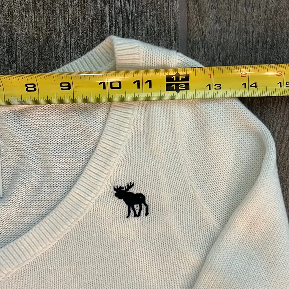 Girls Abercrombie & Fitch V neck sweater size large- cream/ off white - Picture 5 of 10